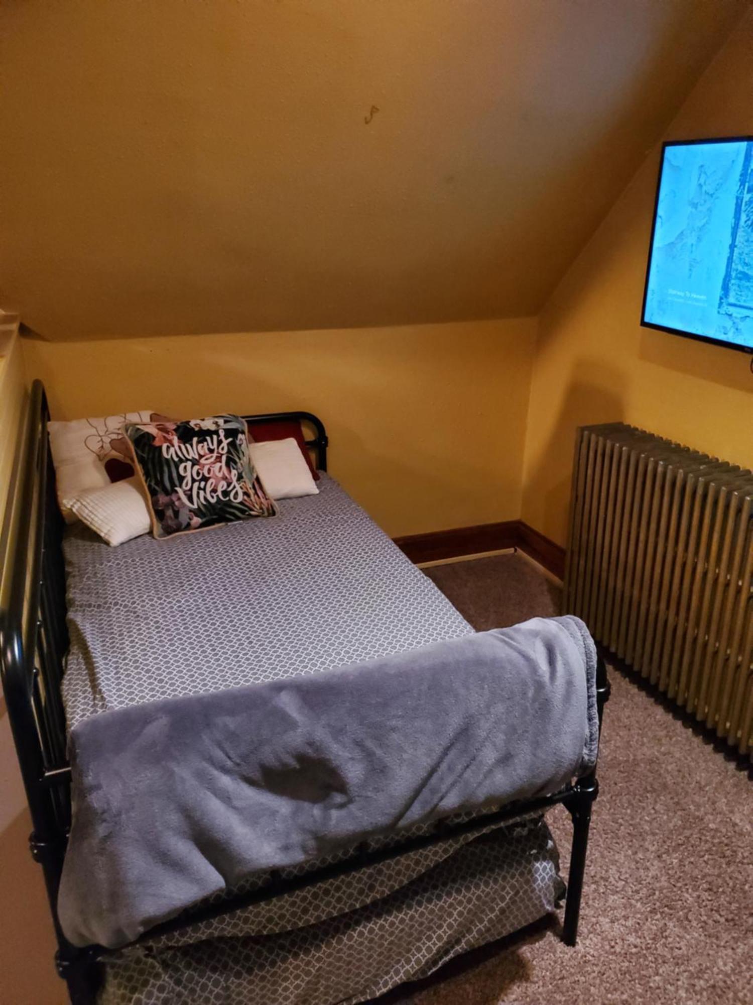 Historic Victorian Inn Sioux Falls Room photo